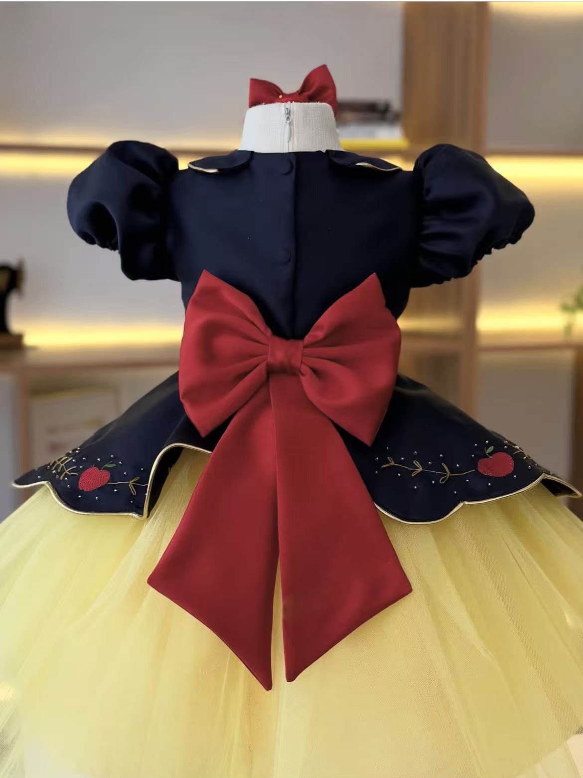 Robe d'été en maille moelleuse - Embroidery Yellow Dress avis et prix
